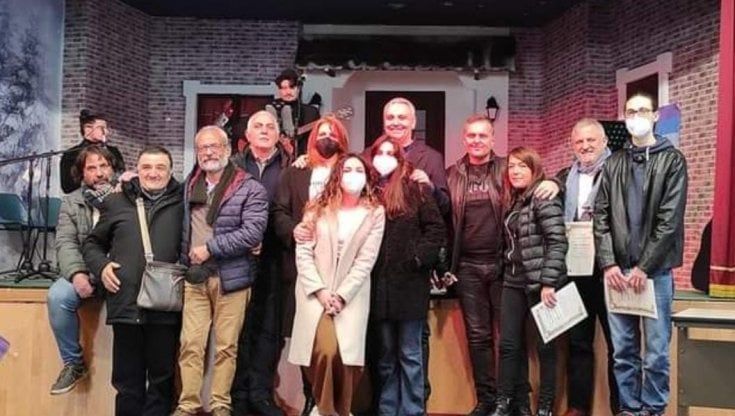 Whirlpool, festa di laurea con de Giovanni: "Avete rabbia e forza, vincerete nella vita"
