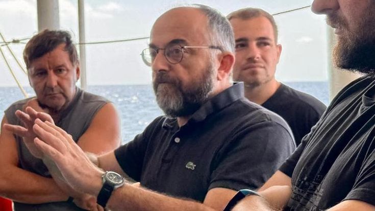 Il capomissione Mediterranea: “Le omissioni istituzionali ci hanno costretti a sbarcare a Trapani”