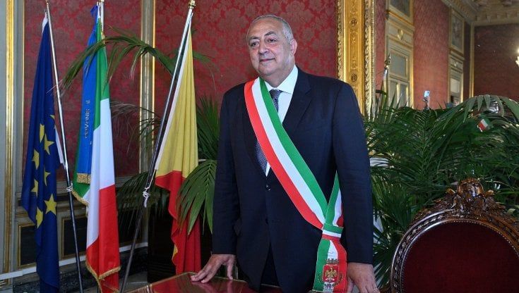 Palermo, il primo giorno di Lagalla sindaco, assediato dai partiti che litigano sulle poltrone