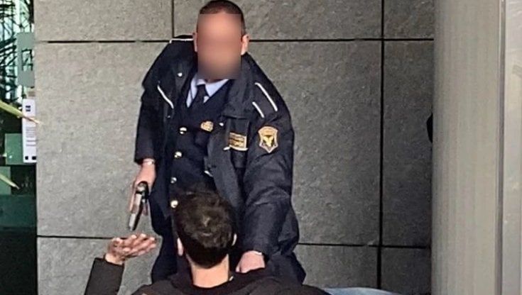 L'ambientalista e la pistola puntata addosso dal vigilante: "Ci trattano come criminali"