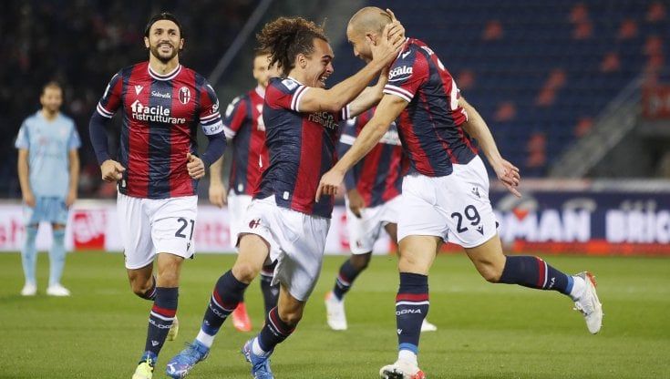 Bologna-Cagliari 2-0: decidono De Silvestri e Arnautovic, sardi sempre più ultimi