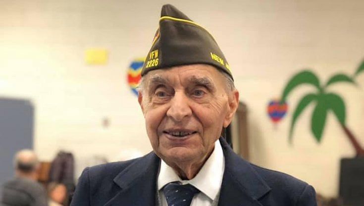  Vito Perillo, 97 anni, il sindaco più anziano d'America