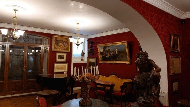 Caffè Greco di nuovo sotto sfratto: "Ma noi rimaniamo. Intervenga il Comune"