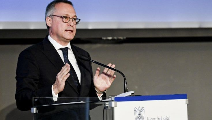 L'allarme di Confindustria sul caro energia: "In Italia i danni maggiori"
