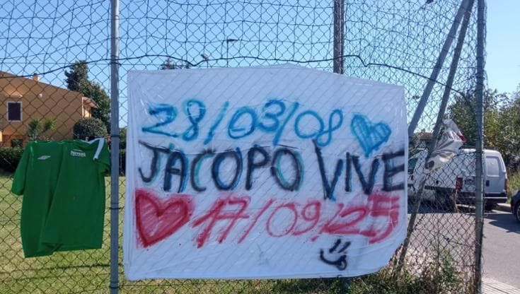 Corsa di moto a Pisa, morto il secondo ragazzo. I genitori: “Con i suoi organi salvate 5 vite”