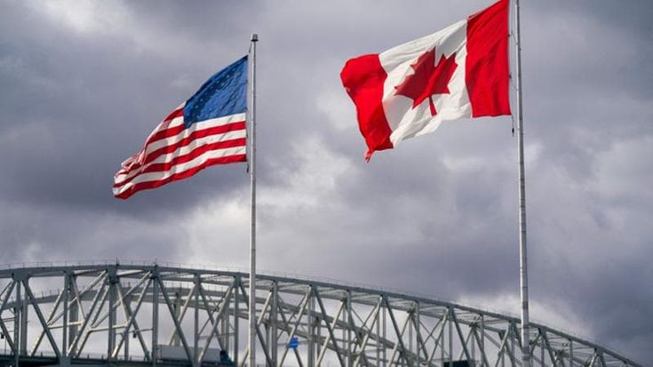 Trump, nuovi dazi per il Canada: tariffa del 50% su vino e cemento. Carney: “Pronti a discutere”