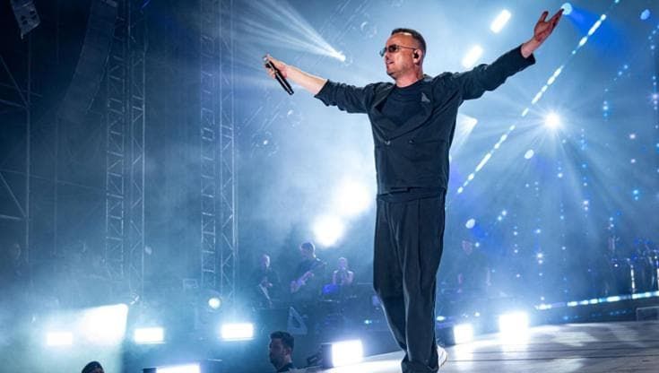 Gigi D'Alessio, il concerto torna negli stadi: al Maradona il 6 giugno 2027