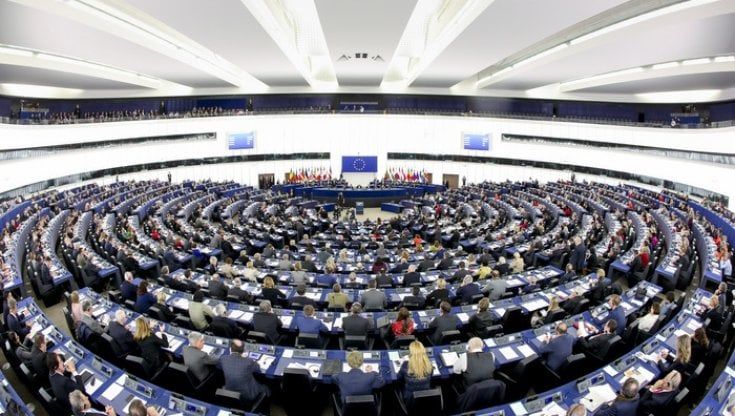 Unione Europea contro il Cio: "No ad atleti russi e bielorussi a Parigi 2024"