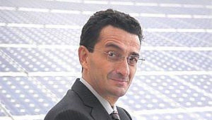 Tabarelli: “L’emergenza finirà a metà del 2022”