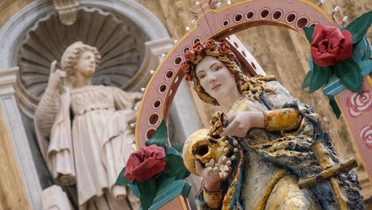 È la notte del Festino senza festa: solo i botti per celebrare Rosalia 