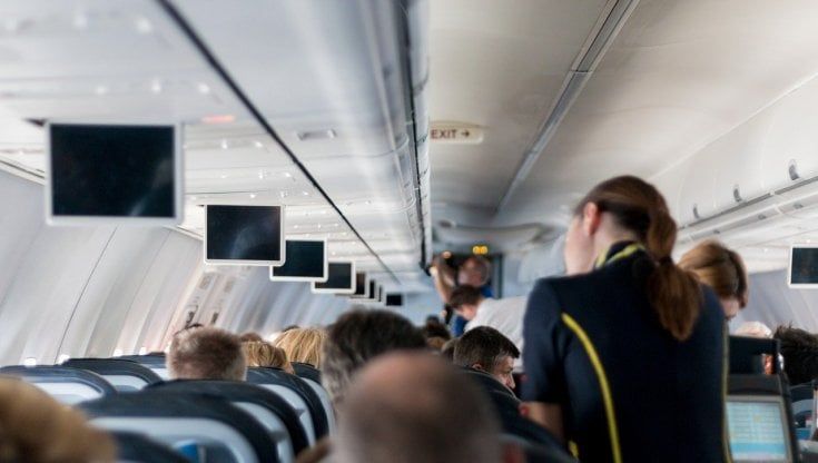 Vacanze 2021: Chi lavora su navi e aerei non viene vaccinato