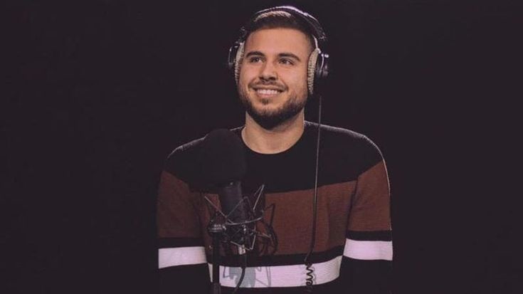 Andrea Piscina lo speaker di Rtl accusato di violenza sessuale e produzione di materiale pedopornografico non risponde al gip