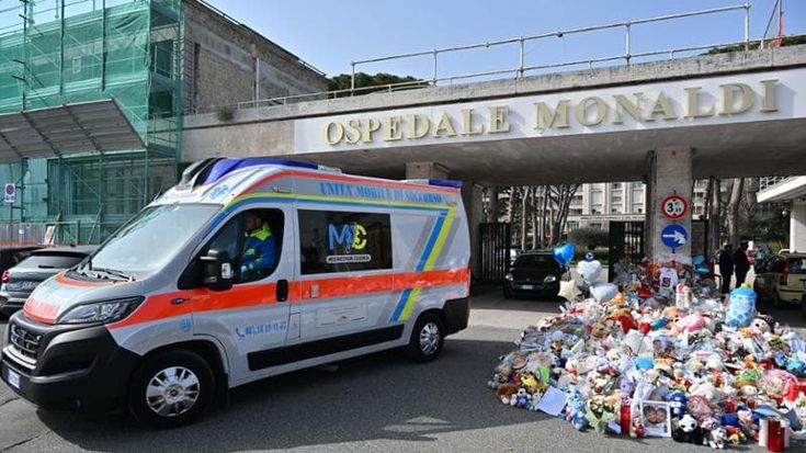 Monaldi, un’altra lettera contro il primario Oppido: “Qui stanno fuggendo tutti”