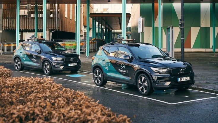 Svolta Volvo, al via una nuova tecnologia per la ricarica wireless 