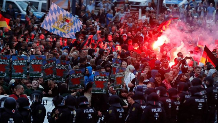 Dodicimila "soldati" neonazi che sognano la pulizia etnica