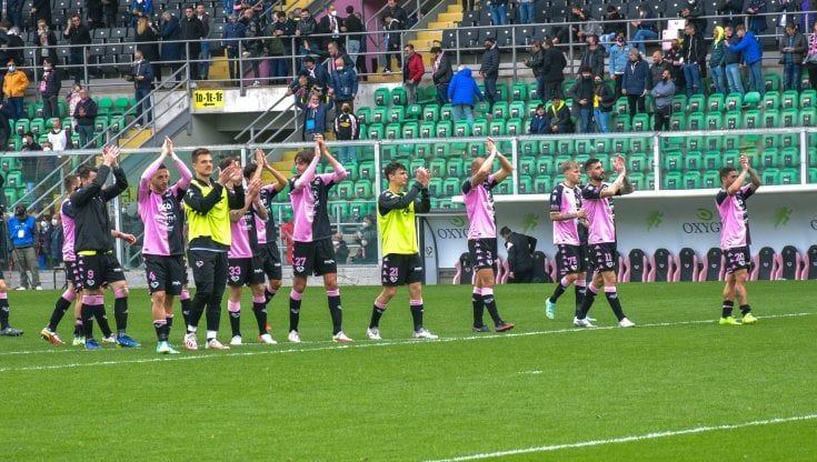 Calcio, il Palermo a Francavilla cerca la seconda vittoria di fila