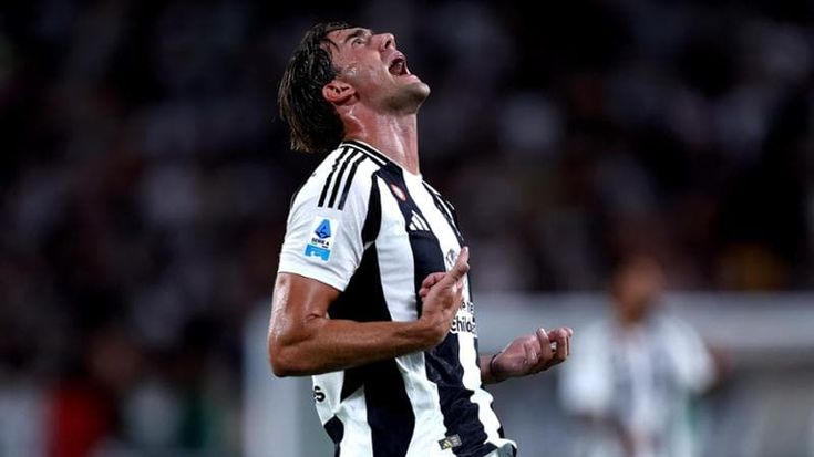 Thiago Motta punzecchia Vlahovic: “Accetti le critiche, il gol arriverà”