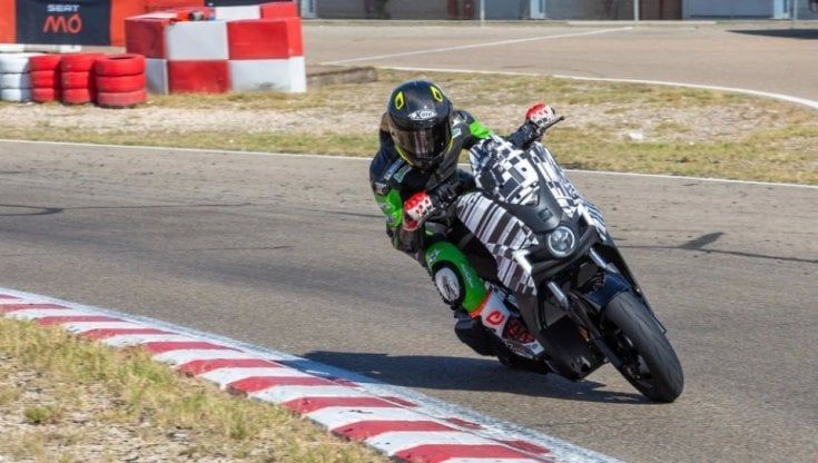 Il record dello scooter elettrico che ha percorso 2.500 km in 48 ore