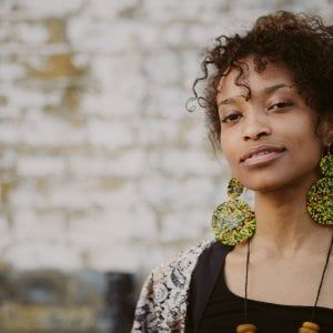 Il jazz afro italo inglese di Amira Kheir, Lelio Morra cantautore in canottiera