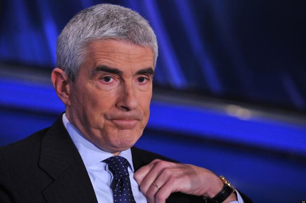 Casini: "Partito unico con Berlusconi e insieme sosteniamo Renzi"