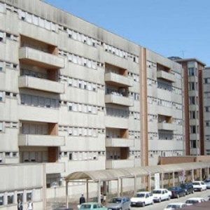  Covid, Benevento: morto paziente caduto dalla finestra dell'ospedale