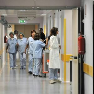 Neonato di tre mesi muore di meningite fulminante a Brindisi