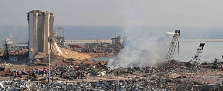 L'inferno di Beirut: 135 morti, 5 mila feriti. Arrestati i dirigenti del porto