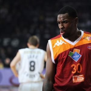 Basket: Repesa riabbraccia Simon, Sassari annuncia Varnado