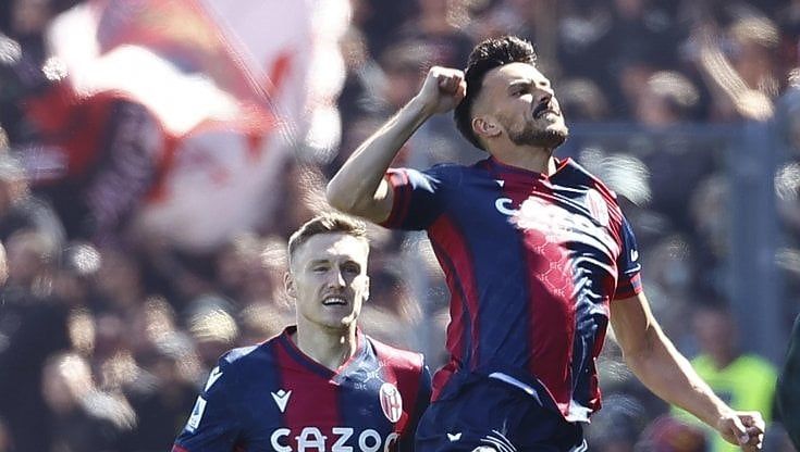 "Rivogliamo lo squadrone": il nuovo coro che fa impazzire la curva del Bologna