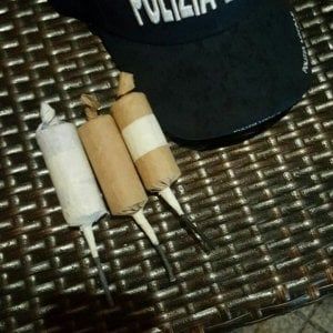 Lecce, sedicenne spara botti in piazza durante lo shopping: la mamma multata per 100 euro