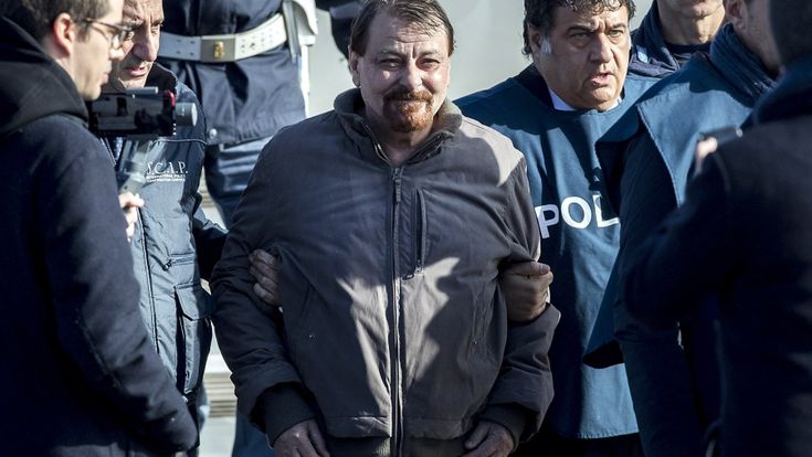 La poliziotta dei telefoni e il segugio a Santa Cruz così è scattata la trappola