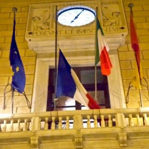 Allarme terrorismo, il comitato per la sicurezza: &ldquo;Vigilanza sugli obiettivi francesi&rdquo;. Inchiesta sull&rsquo;agenzia della jihad<em class="author"><br /></em>