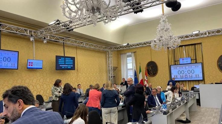Bufera su Nicco, il caso Silvestro scuote il Consiglio regionale: scontro in aula e seduta sospesa