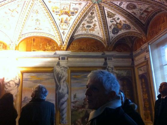 Pavia, il ministro Bray twitta la visita alla Certosa