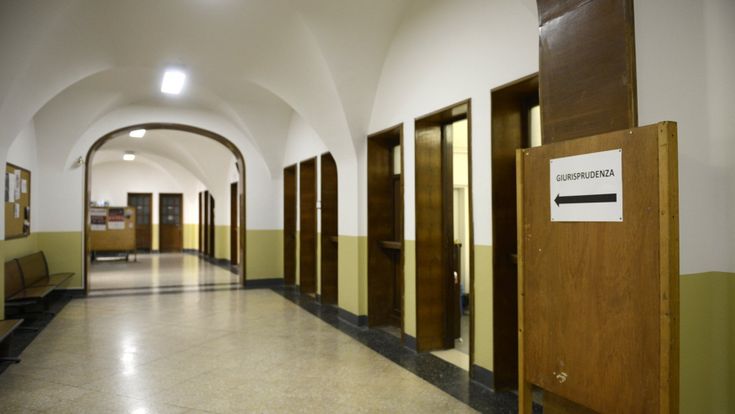 Latino, Platone e Manzoni: così cambia la scuola online per il coronavirus