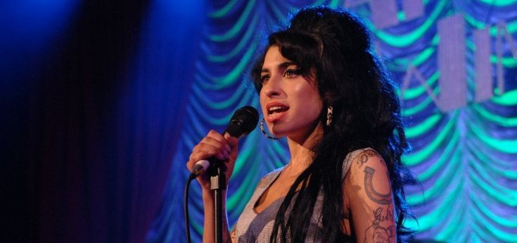 Amy Winehouse, Ed Sheeran & co.: le storie segrete dei tatuaggi delle star