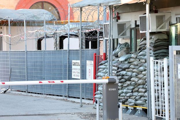 Bologna, l’ingresso blindato della caserma sede della Brigata Friuli