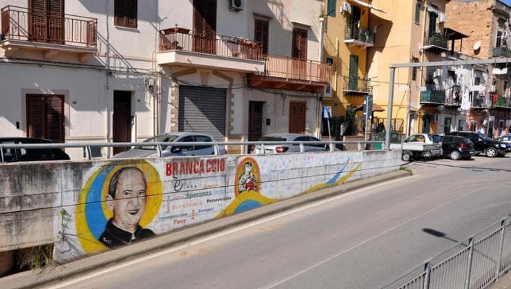 Brancaccio vive il blitz in silenzio: “Lo Stato qui non si vede”