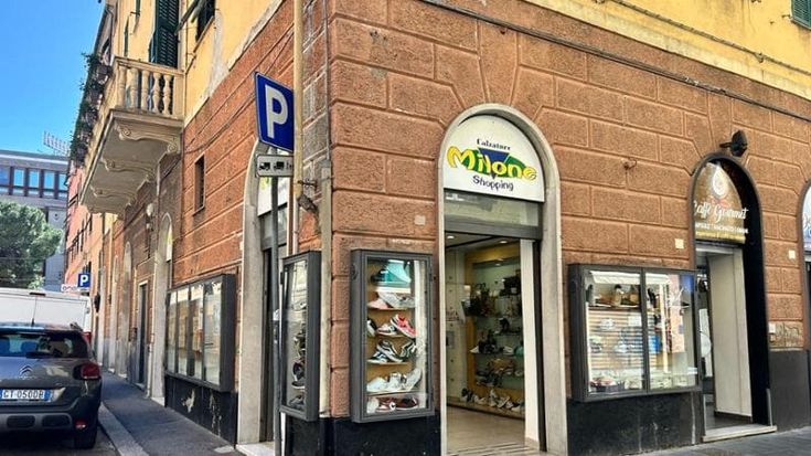 Via Sestri, chiudono altri due negozi storici “Affitti troppo alti per resistere”