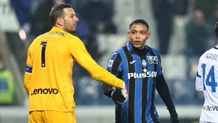 "Il calcio onesto" di Atalanta e Inter, quel tweet del Napoli che fa rumore in rete