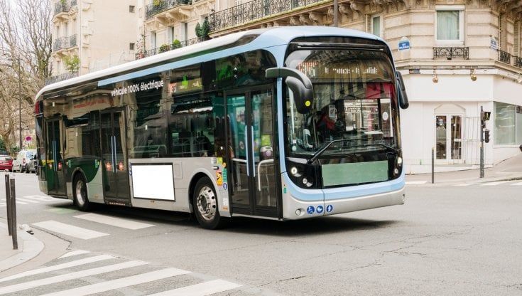Dai bus agli scooter elettrici, la spinta dei Paesi in via di sviluppo