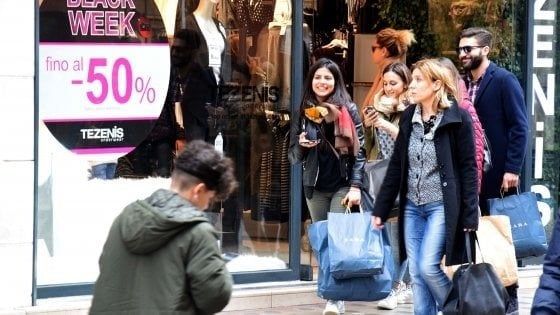 Black Friday, pioggia di sconti a Bari: dai ristoranti all'elettronica ecco le offerte da non perdere