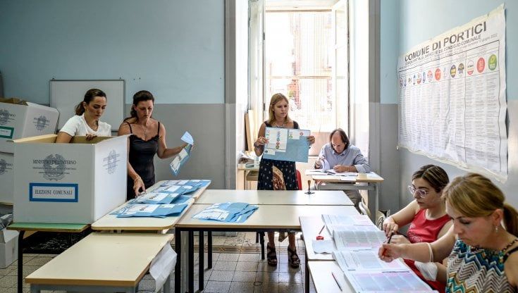 Comunali, la spunta il Pd:  a Portici Cuomo vola oltre l'80%, a Nola Pd e M5S vincono al primo turno