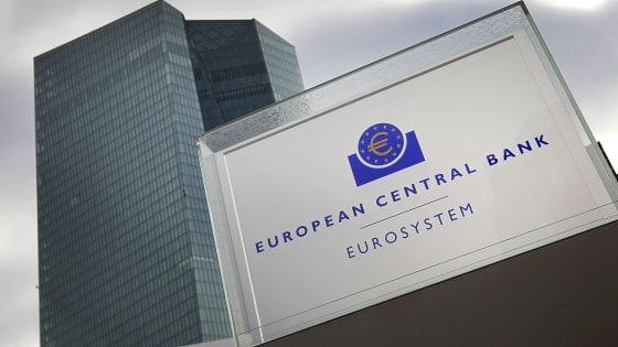 Borse in calo, la Bce non tocca i tassi. Strette monetarie in Cina ed Usa