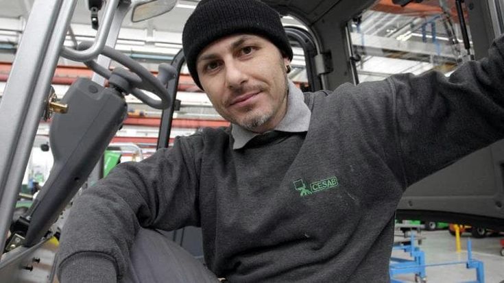 Bracco Di Graci, il cantante operaio :“In Toyota da 25 anni, sono distrutto”