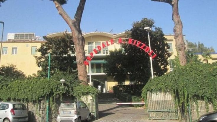 Ischia, donna in codice rosso per percosse: arrestato il padre