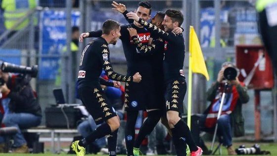 Il Napoli allunga tre gol alla Lazio e scatto Champions 