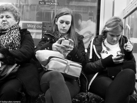 Fine delle conversazioni: l'alienazione tecnologica in un fotoprogetto