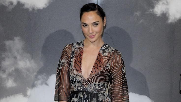 Venice4Palestine: “Chiediamo di ritirare l’invito a Gadot e Butler e dare voce ai palestinesi”