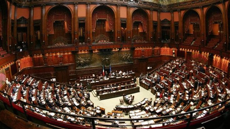 Sprint legge elettorale, la tentazione del governo: “Fiducia alla Camera”